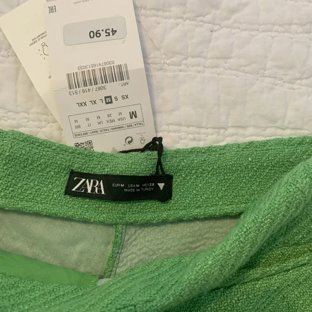 Zara Women Green High rise Short Size M